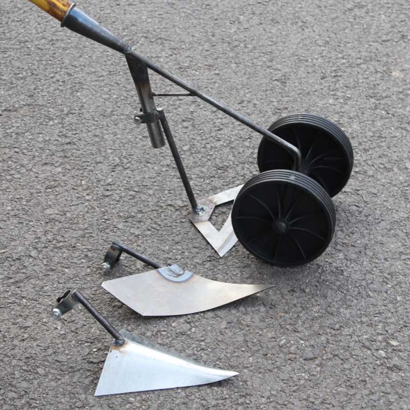 Gardening Tools For Weeds - Herramientas de Jardinería para Desherbar, de